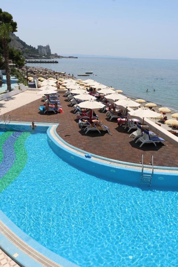 Costa Del Sol Hotell Durrës Exteriör bild